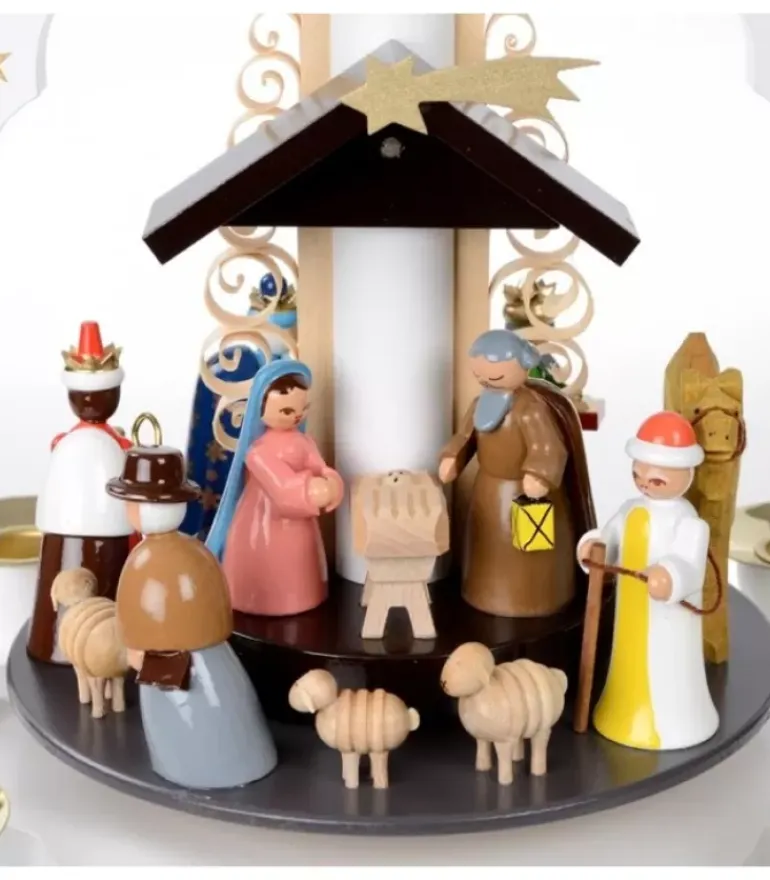Pyramide Allemande Avec Crèche De Noël Blanche