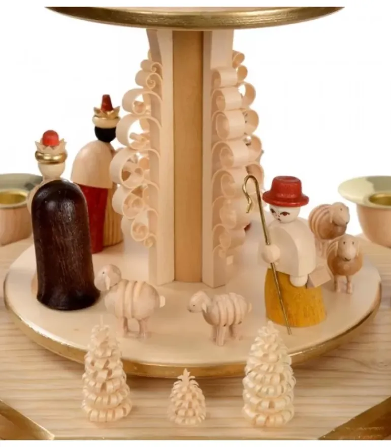 Pyramide Avec Scene De Crèche De Noël Complete